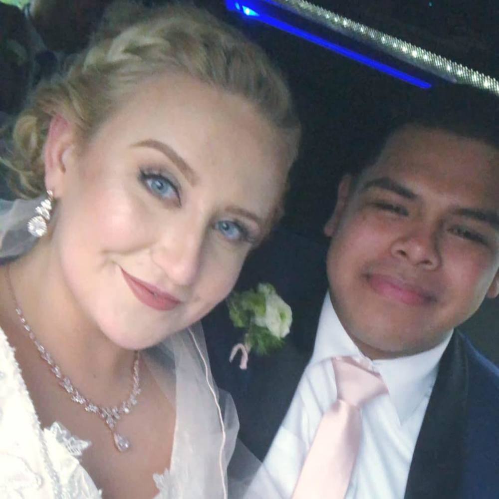 Meet your Posher, Endya